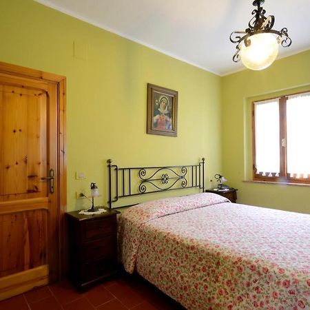 Le Querce Di Assisi Affittacamere Piano Delle Pieve Esterno foto
