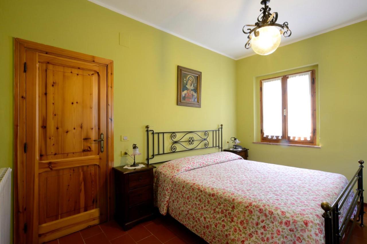 Le Querce Di Assisi Affittacamere Piano Delle Pieve Esterno foto